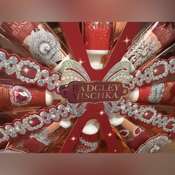 Badgley Mischka 8-Piece Luxurious Hand Cream Collection - Picture 4 of 5